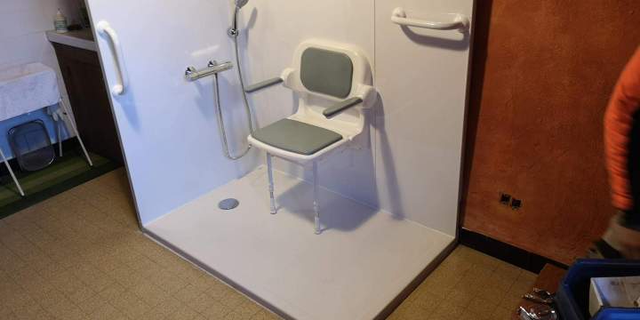 Installation salle de bain PMR Bourgoin-Jallieu