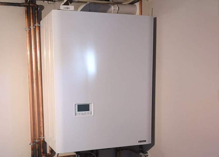Installation de chauffe-eau Bourgoin-Jallieu